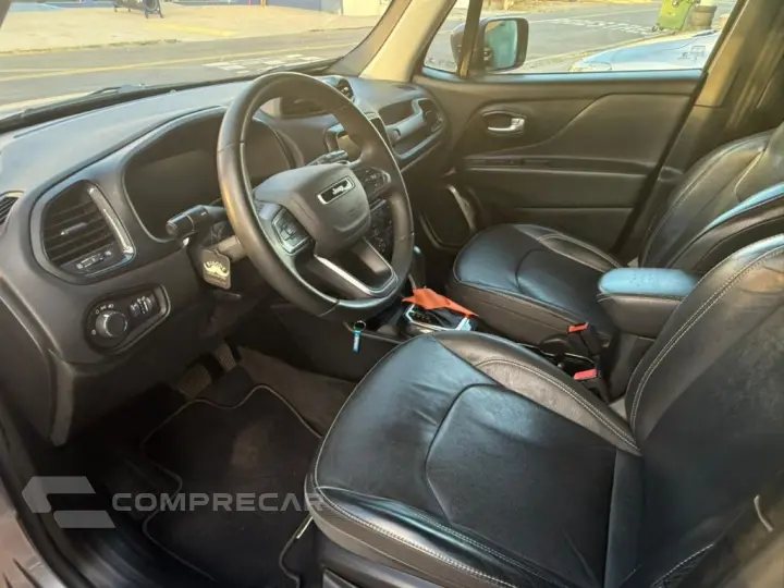 Renegade Long. T270 1.3 TB 4x2 Flex Aut.