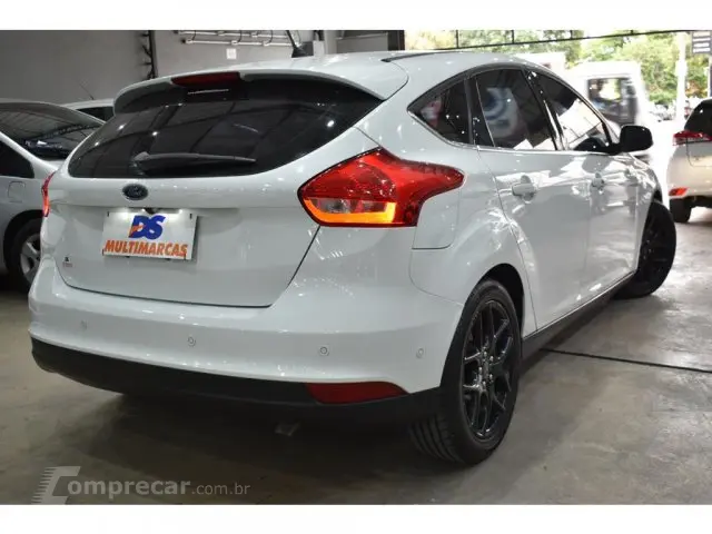 FOCUS HATCH - 2.0 TITANIUM 16V 4P POWERSHIFT