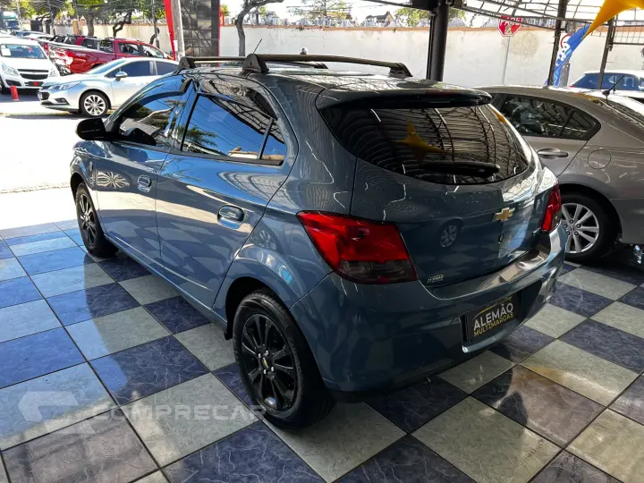 ONIX 1.0 MPFI Seleção 8V