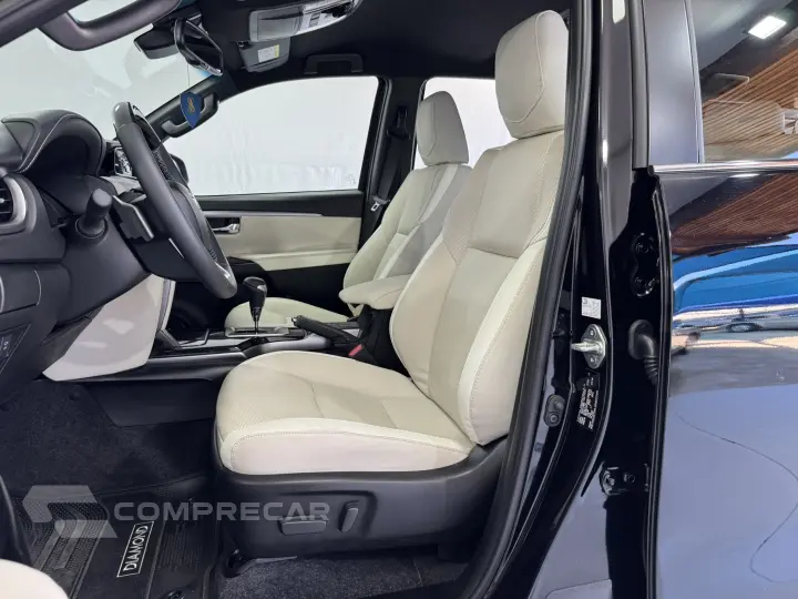 HILUX SW4 2.8 D-4d Turbo Diamond 7L 4X4