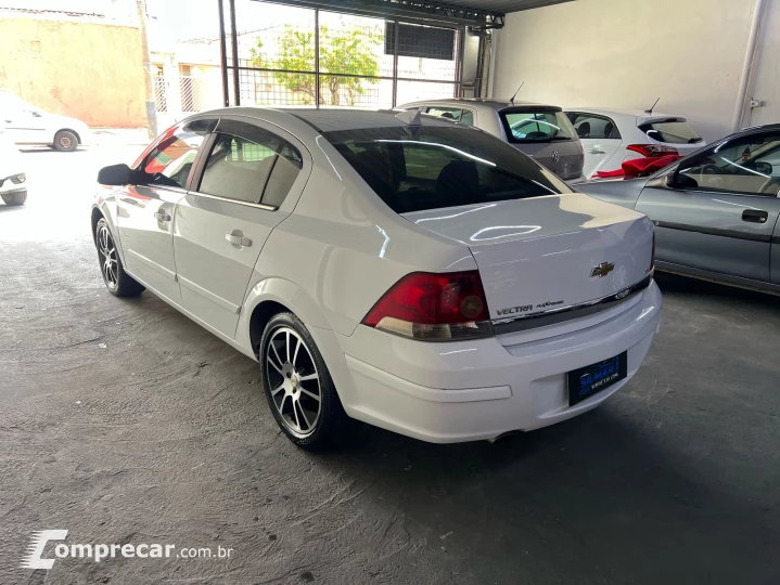 VECTRA 2.0 MPFI Elegance 8V
