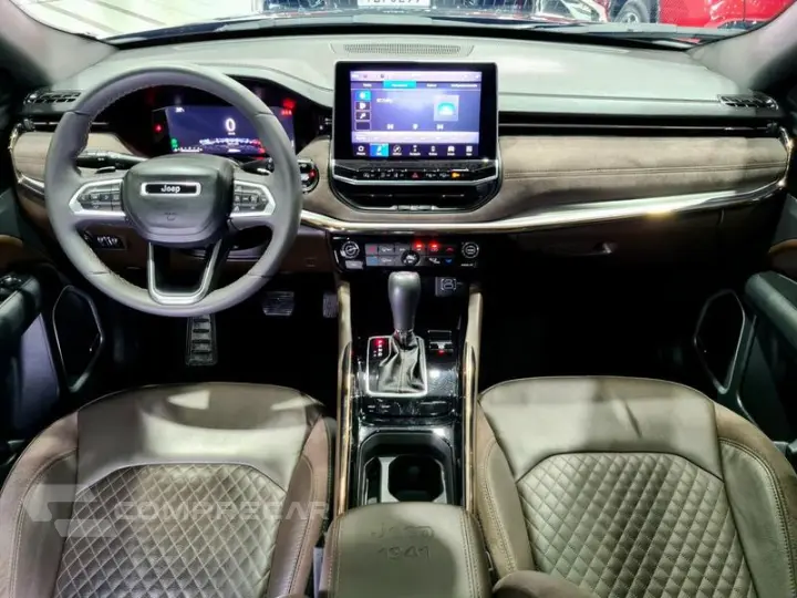 COMMANDER OVERLAND T270 1.3 TB FLEX AUT