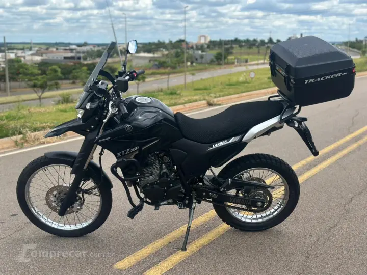 XTZ 250 LANDER