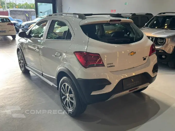 ONIX 1.4 MPFI ACTIV 8V FLEX 4P AUTOMATICO