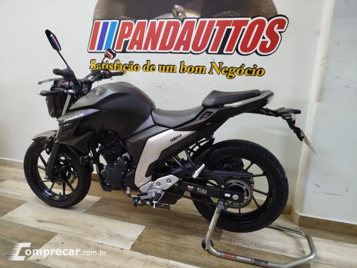 Fazer FZ25