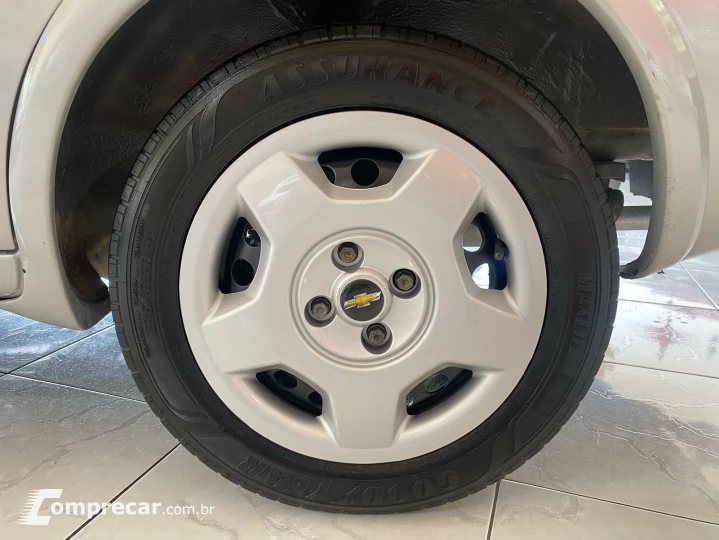 CORSA 1.8 MPFI Maxx Sedan 8V