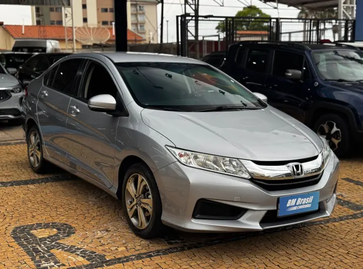 CITY 1.5 LX Sedan 16V