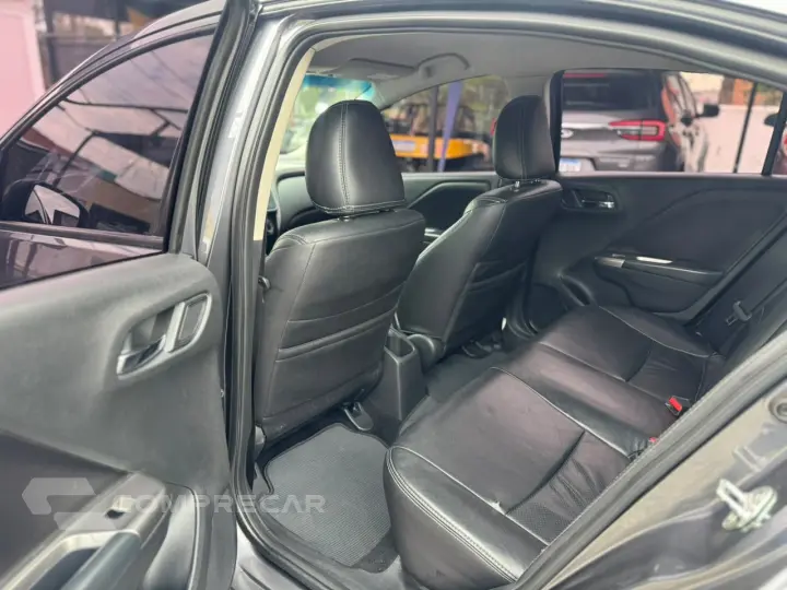 CITY 1.5 LX Sedan 16V