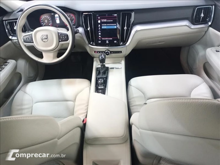 V60 2.0 T5 Momentum Geartronic
