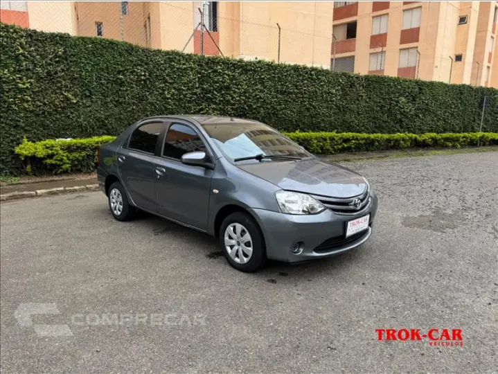 ETIOS 1.5 XS Sedan 16V