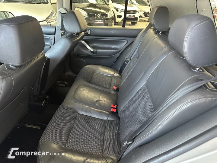 GOLF 1.6 MI Sportline 8V