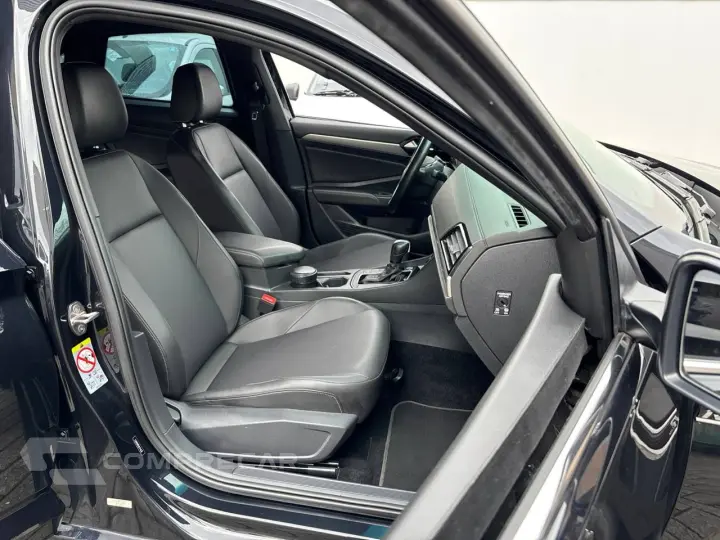 JETTA R-Line 250 TSI 1.4 Flex 16V Aut.