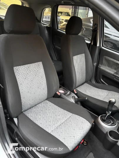 FIESTA 1.6 MPI Class Hatch 8V