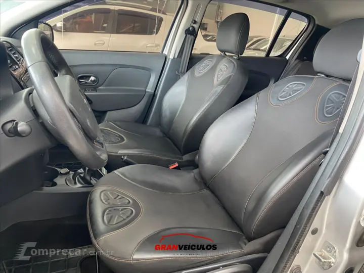 SANDERO 1.6 STEPWAY 8V FLEX 4P AUTOMATIZADO