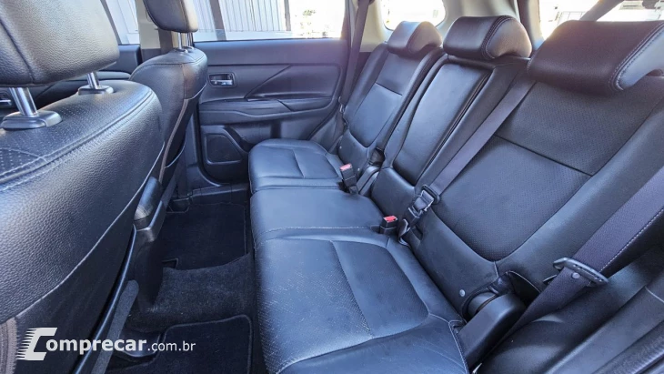 OUTLANDER 2.0 16V 160cv Aut.