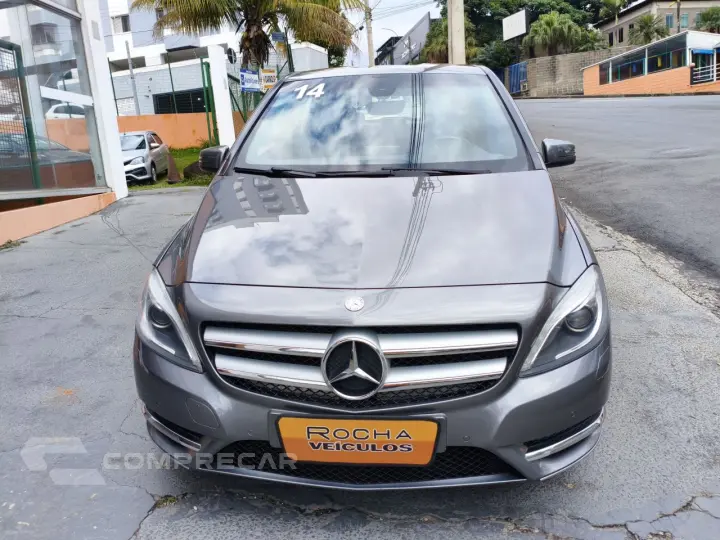 B 200 1.6 4P TURBO AUTOMÁTICO