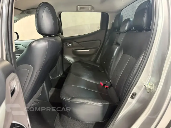 L 200 Triton 2.4 16V SPORT HPE 4X4 CABINE DUPLA TURBO DIESEL