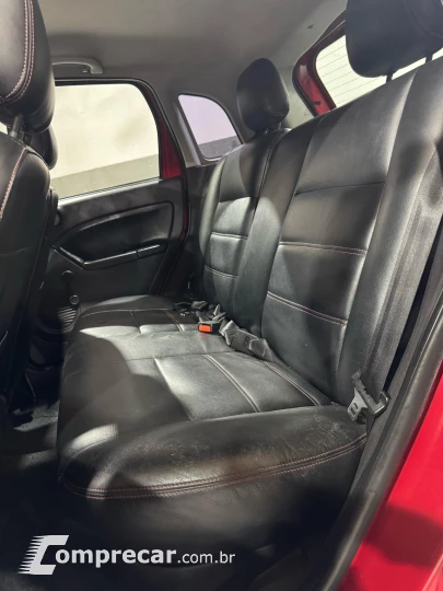 FIESTA 1.6 MPI Class Hatch 8V