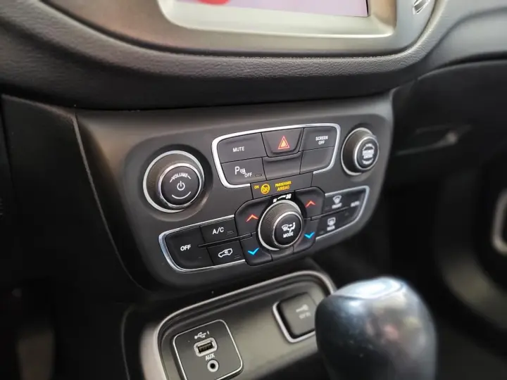 COMPASS LONGITUDE 2.0 4x2 Flex 16V Aut.