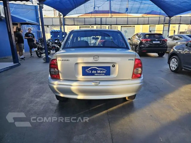 CLASSIC - 1.0 MPFI LIFE 8V 4P MANUAL