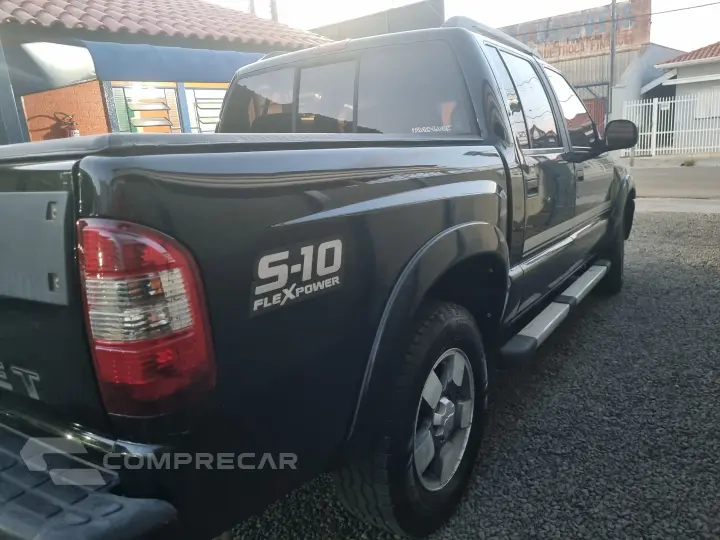 S10 2.4 MPFI Executive 4X2 CD 8V