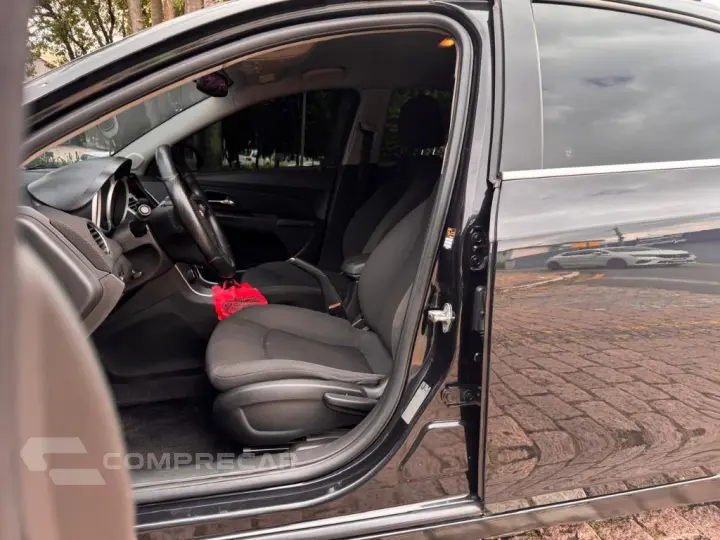 CRUZE HB Sport LT 1.8 16V FlexP. 5p Mec