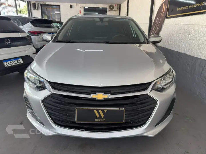 ONIX 1.0 Turbo Plus LT