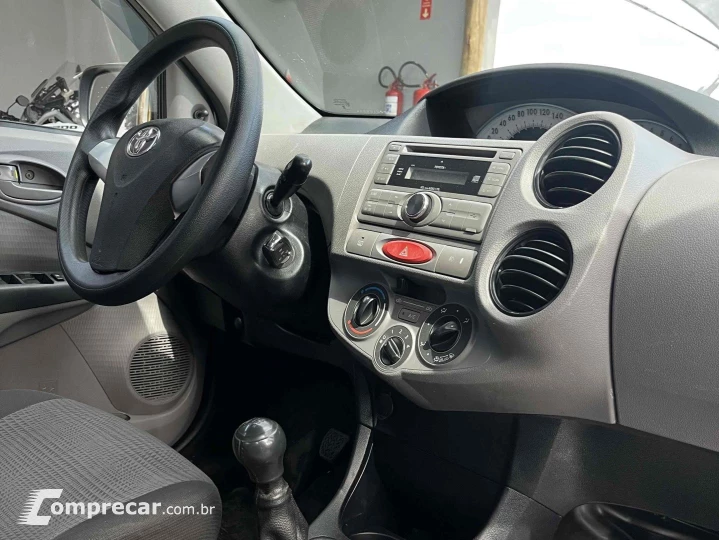 ETIOS 1.3 XS 16V FLEX 4P MANUAL