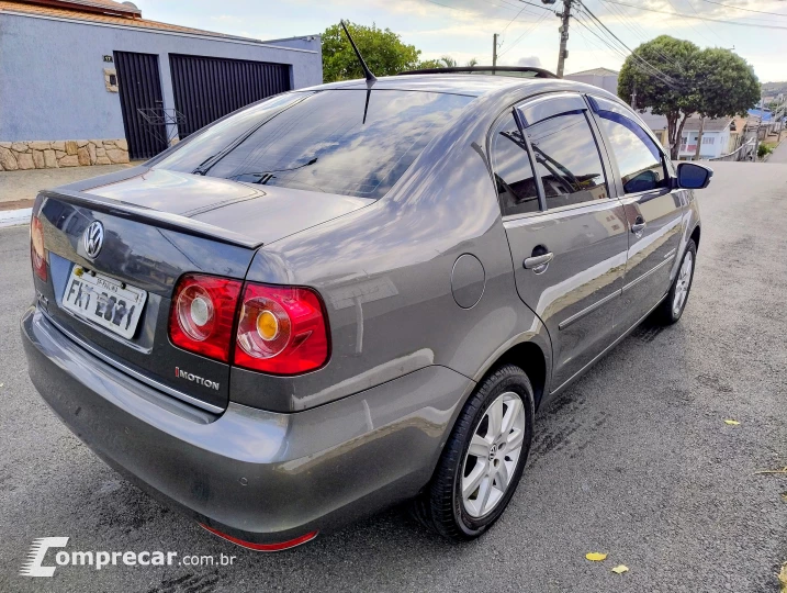POLO SEDAN 1.6 MI Comfortline 8V