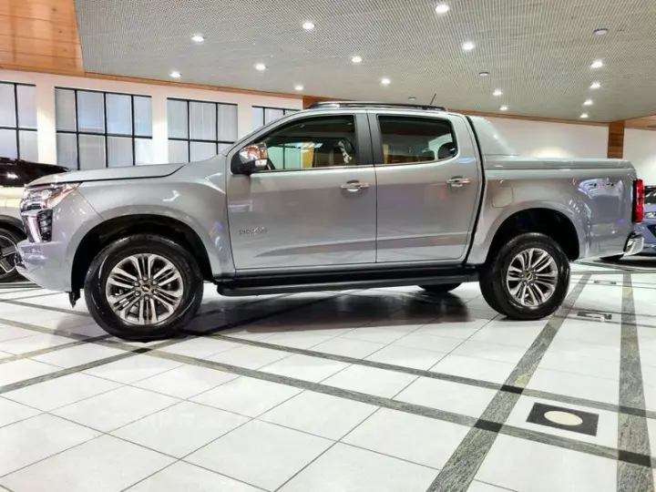 S10 HIGH COUNTRY DD4A CABINE DUPLA