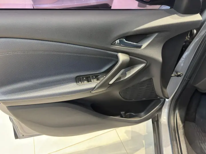 Tracker 1.2 4P FLEX TURBO PREMIER AUTOMÁTICO