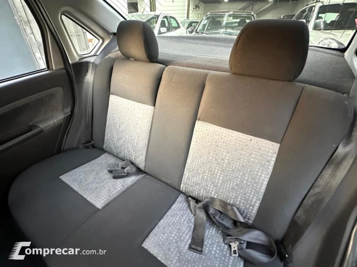 FIESTA 1.6 MPI Class Sedan 8V