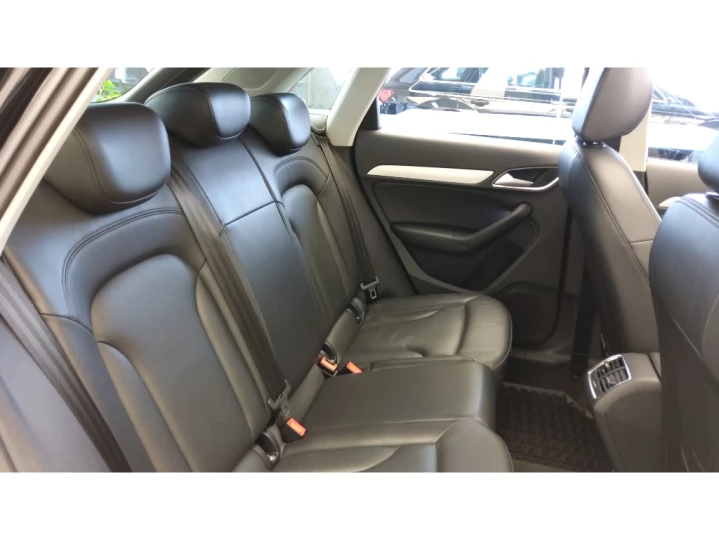 Q3 1.4 TFSI FLEX PRESTIGE PLUS S TRONIC
