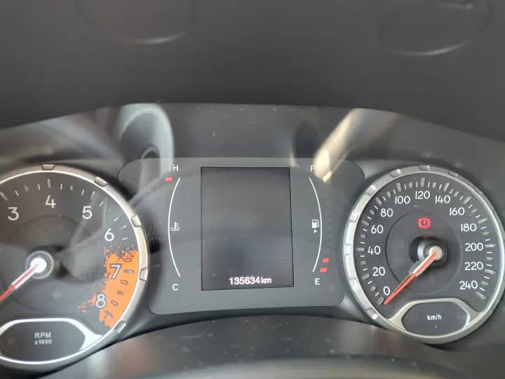 RENEGADE 1.8 16V Longitude