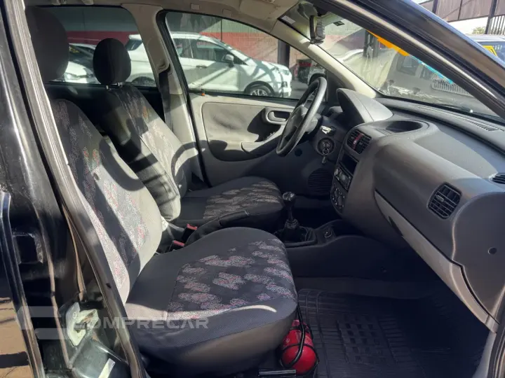 Corsa Hatch 1.0