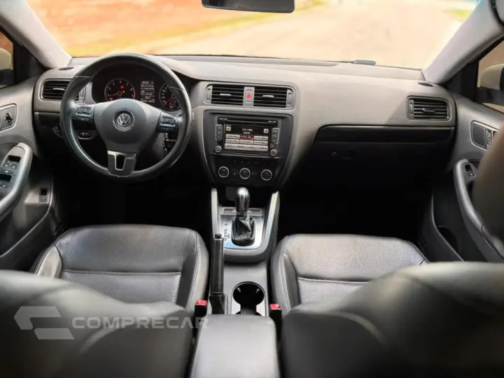 JETTA 2.0 COMFORTLINE FLEX 4P TIPTRONIC