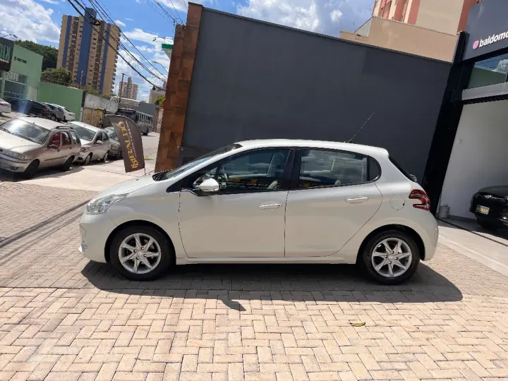 208 Active Pack 1.6 Flex 16V 5p Aut.