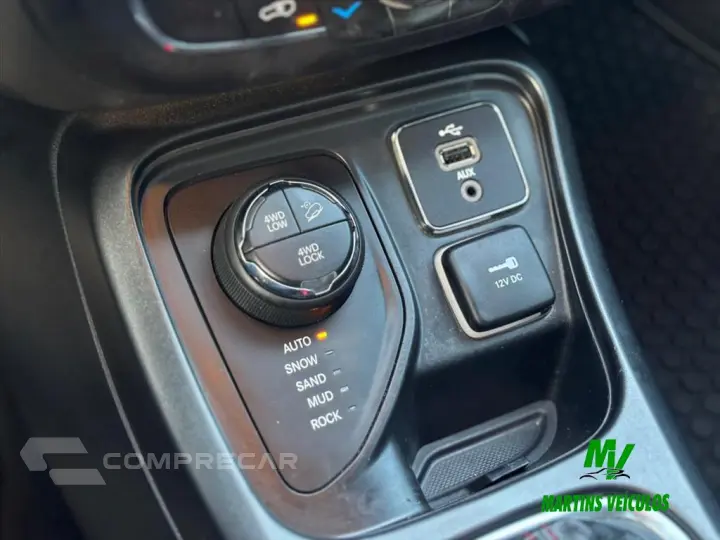 COMPASS 2.0 16V DIESEL TRAILHAWK 4X4 AUTOMÁTICO