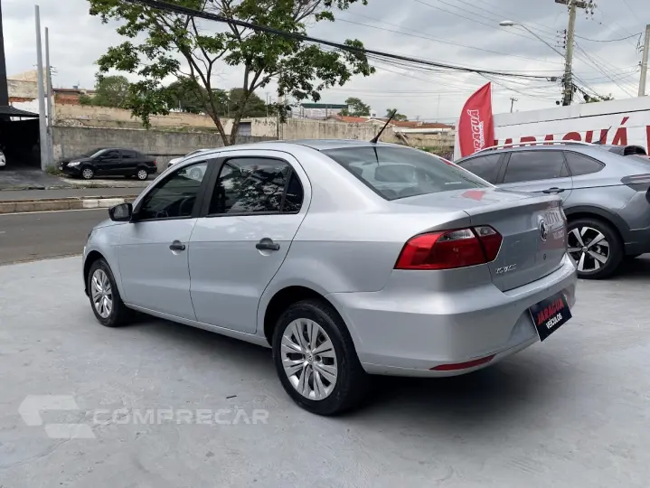 Volkswagen Voyage 1.6  Flex 8V 4P