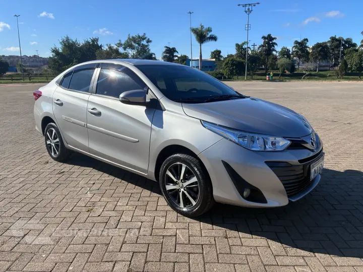 YARIS 1.5 16V Sedan XS