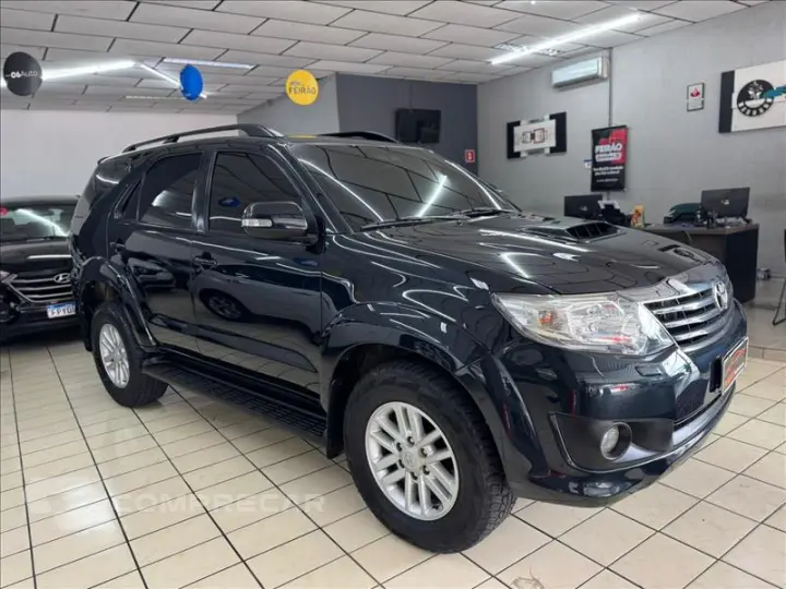 HILUX 3.0 SRV 4X4 CD 7 Lugares 16V Turbo Intercooler