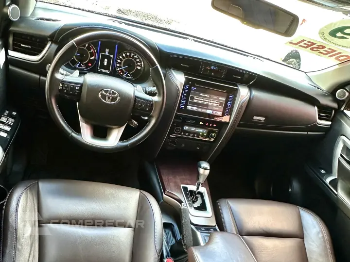 HILUX SW4 2.8 SRX 4X4 16V TURBO INTERCOOLER DIESEL 4P AUTOMÁ