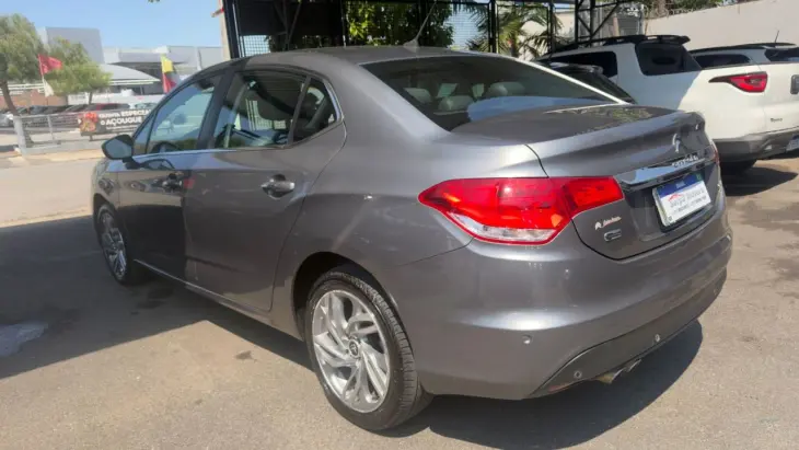 C4 Sedan 1.6 16V 4P LOUNGE EXCLUSIVE THP TURBO AUTOMÁTICO