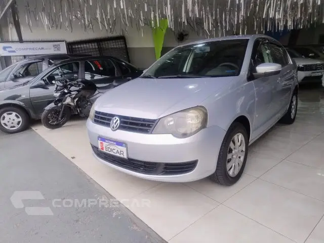 POLO SEDAN - 1.6 MI 8V 4P MANUAL