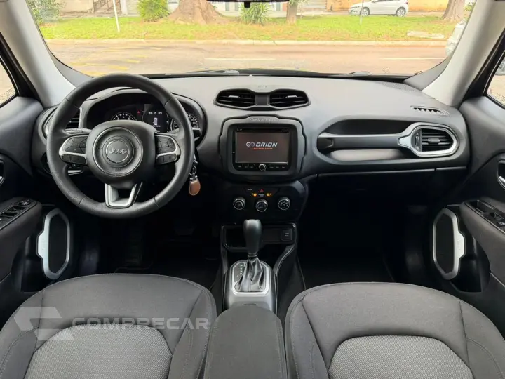Renegade 1.8 16V Flex 4P Automático