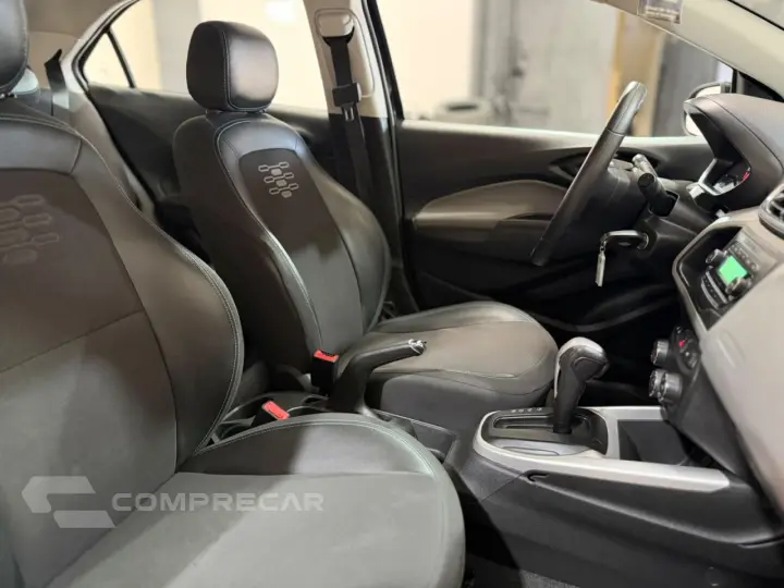 Onix Hatch 1.4 4P FLEX ADVANTAGE AUTOMÁTICO