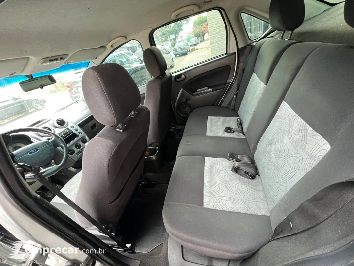 FIESTA 1.6 Rocam SE Sedan 8V