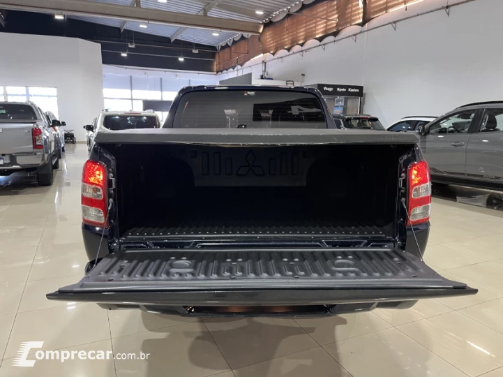 L200 TRITON 2.4 16V Turbo Sport HPE TOP CD 4X4