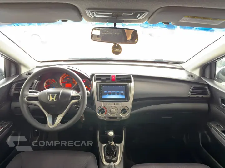 CITY 1.5 DX Sedan 16V
