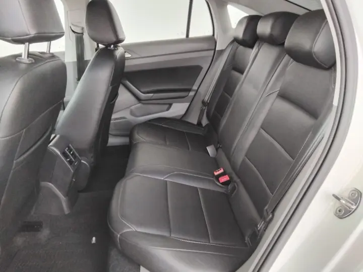 Virtus 1.0 4P 200 TSI FLEX COMFORTLINE AUTOMÁTICO